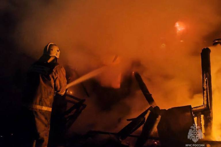 В Тверской области сгорел дотла дом