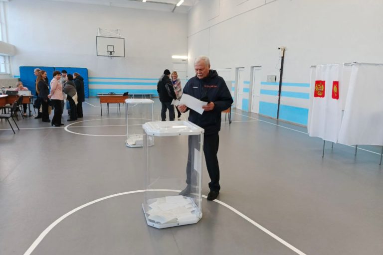 В Удомельском округе на избирательные участки приходят целыми семьями