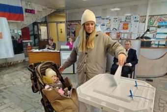 В Удомельском округе на избирательные участки приходят целыми семьями