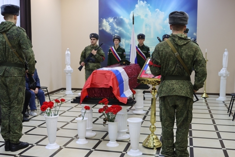 В Тверской области простились с молодым бойцом, погибшим на СВО