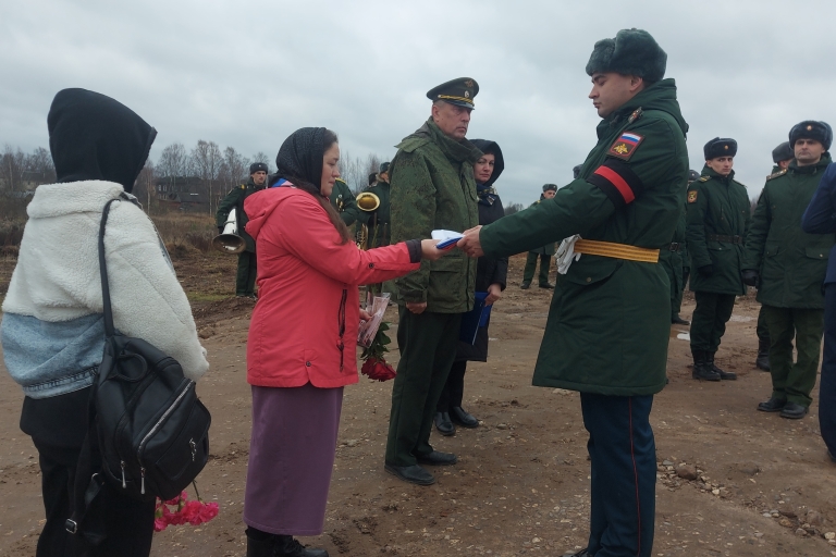 Жители Тверской области простились с земляком, погибшим на СВО
