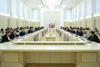 Врио Губернатора Виталий Королев провел первое заседание Правительства Тверской области