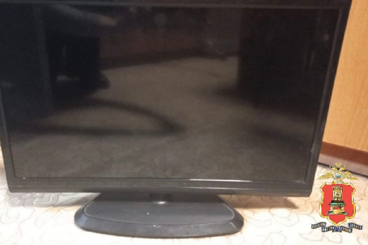 Житель Тверской области обокрал соседку