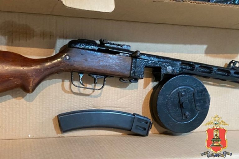 Житель Тверской области хранил целый арсенал оружия и боеприпасов