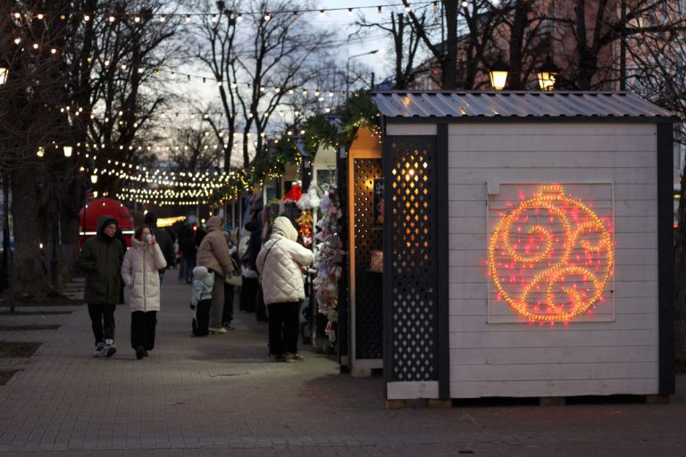 В Твери на бульваре Радищева открылась Рождественская ярмарка