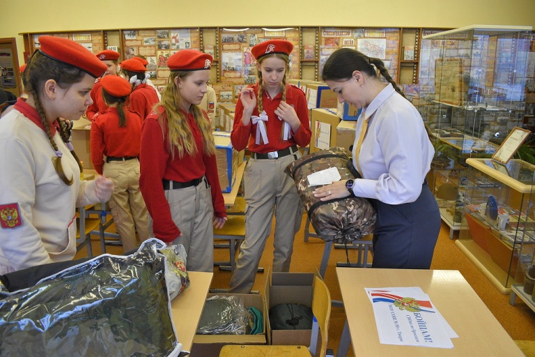 В Твери проходит благотворительная акция «Новогодний подарок солдату»