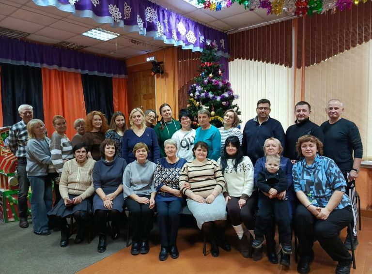 Женщины в Тверской области объединились, чтобы накормить раненых бойцов СВО в санитарных эшелонах