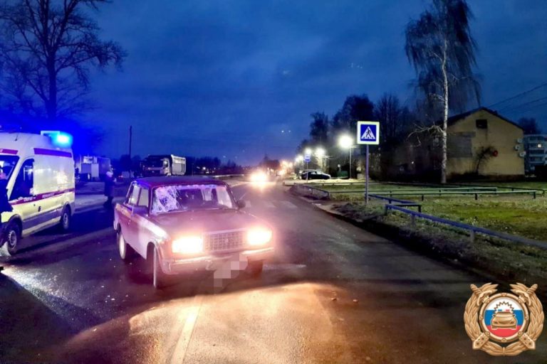 Женщину сбили на пешеходном переходе в Твери