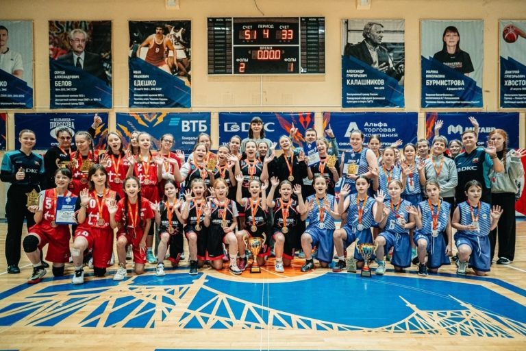 В Твери состоялся баскетбольный турнир памяти Александра Калашникова