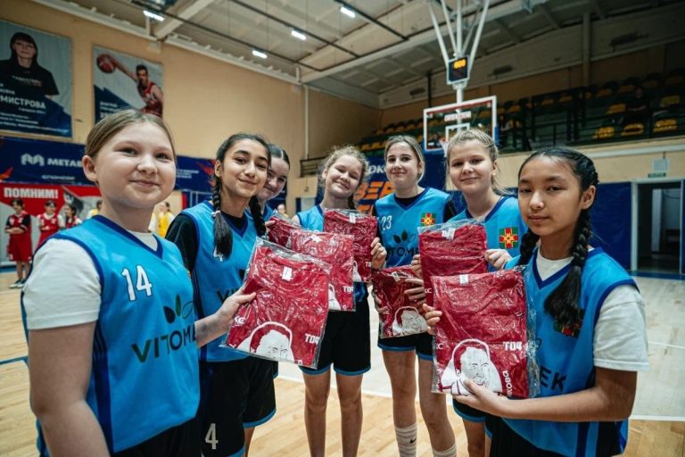 В Твери состоялся баскетбольный турнир памяти Александра Калашникова