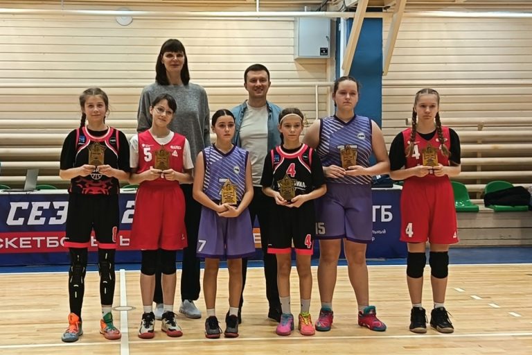 В Твери состоялся баскетбольный турнир памяти Александра Калашникова