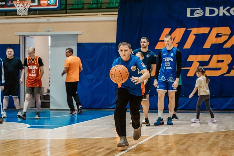 Спортивный праздник «Баскет Фест» для защитников Отечества прошел в Твери