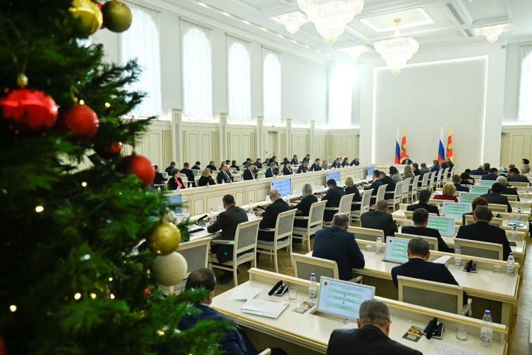 Виталий Королев поставил задачи по обеспечению гарантированной бесплатной медпомощи жителям Тверской области