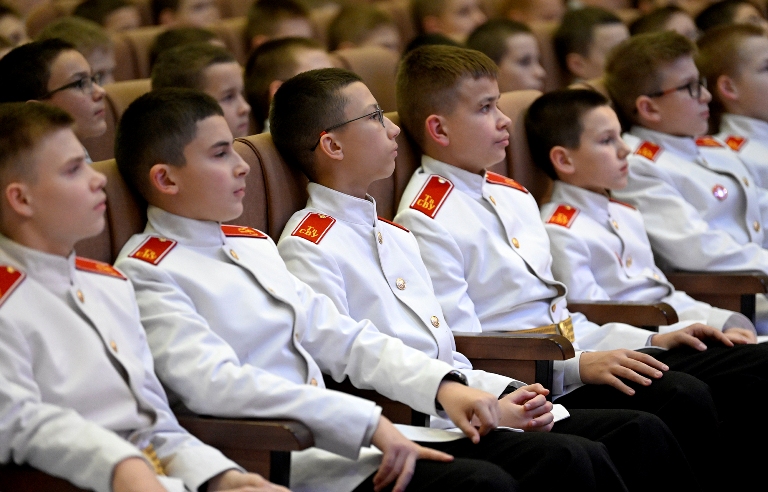 В Твери отпраздновали 82-летие Суворовского военного училища