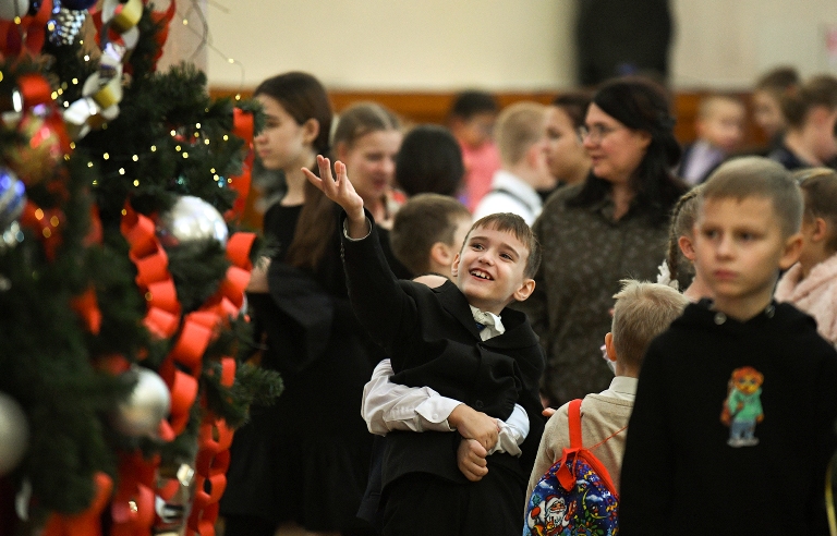 Виталий Королев на Губернаторской елке поздравил с наступающими праздниками юных жителей Тверской области