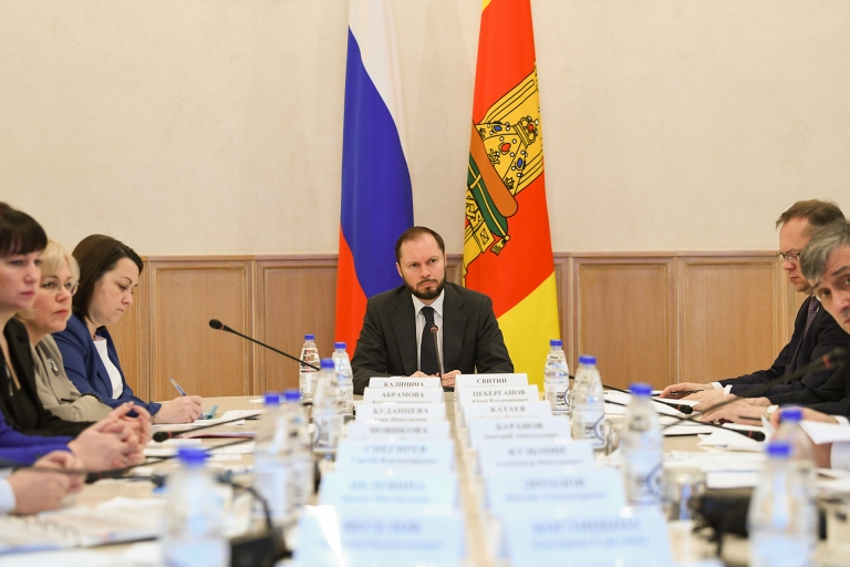 Глава Тверского региона поставил задачи по противодействию потребления и распространения наркотиков среди подростков и молодежи