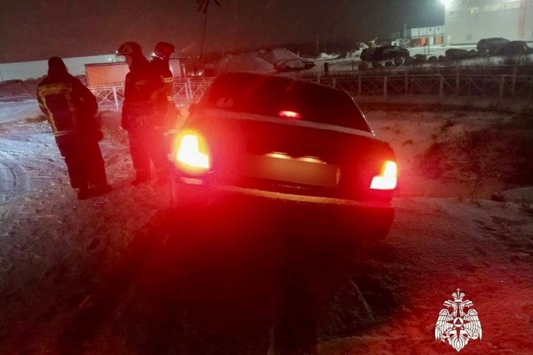 Легковушка съехала в придорожную канаву под Тверью