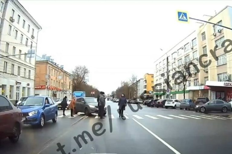 Установлен водитель, сбивший человека на переходе в Твери