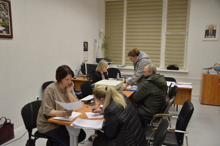 Ремонт фасада пострадавшего от атаки БПЛА дома в Твери завершен