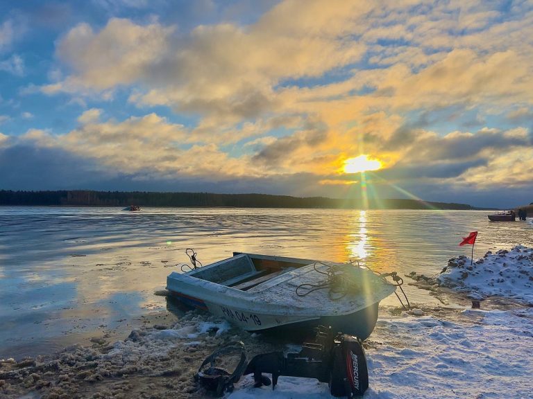 Опубликованы фото поисковых работ после авиакатастрофы Ан-22