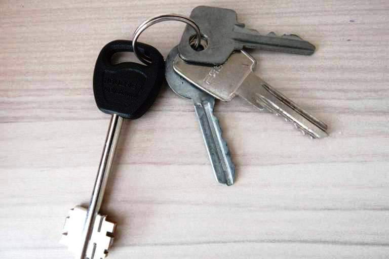 Квартиру умершего жителя Тверской области заберут в муниципальную собственность