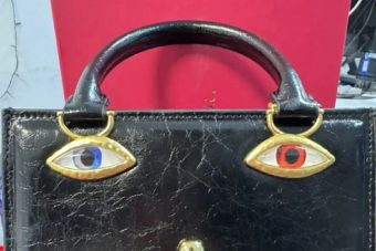 Юная тверитянка украла в кафе дорогую сумку, оставленную без присмотра Юная тверитянка украла в кафе дорогую сумку, оставленную без присмотра