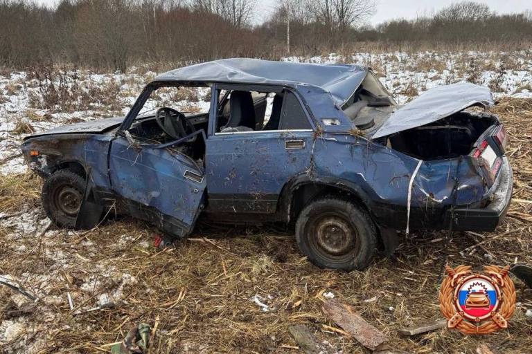 В Тверской области напрочь разбился ВАЗ, вылетев кювет