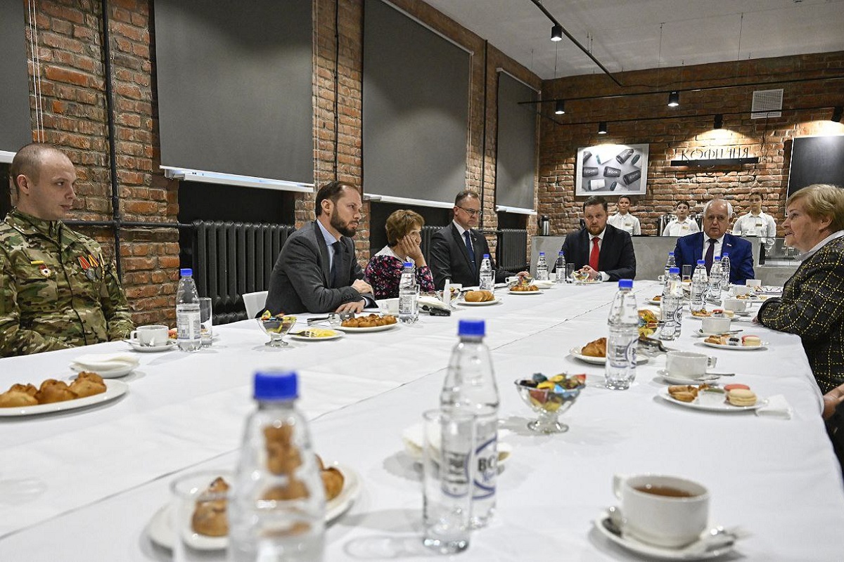 Актуальные вопросы Ржевского округа Виталий Королев обсудил с ветеранами и общественниками