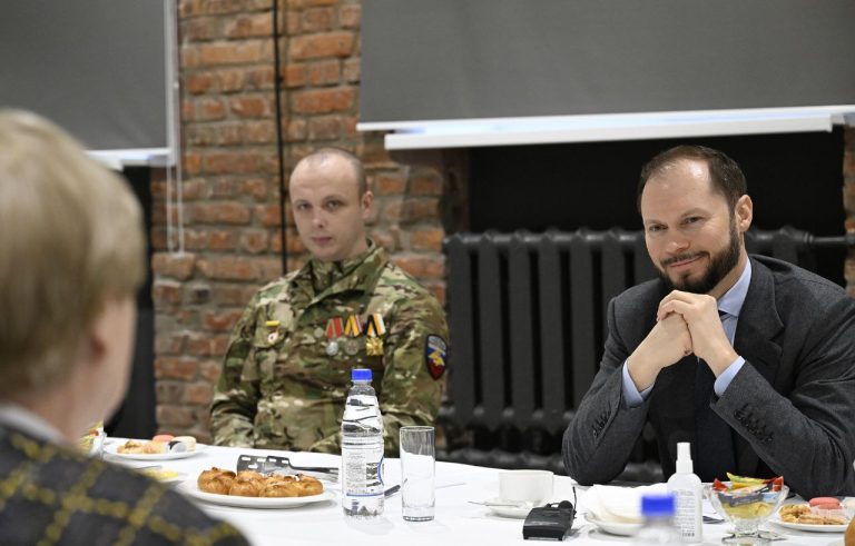 Актуальные вопросы Ржевского округа Виталий Королев обсудил с ветеранами и общественниками