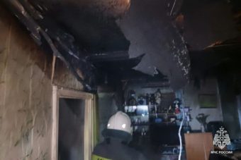 В Тверской области полыхал жилой дом В Тверской области полыхал жилой дом