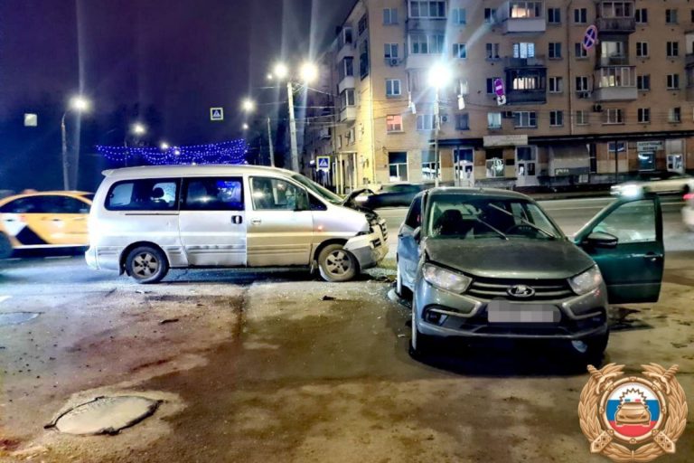 В Твери при столкновении двух авто пострадал 5-летний пассажир