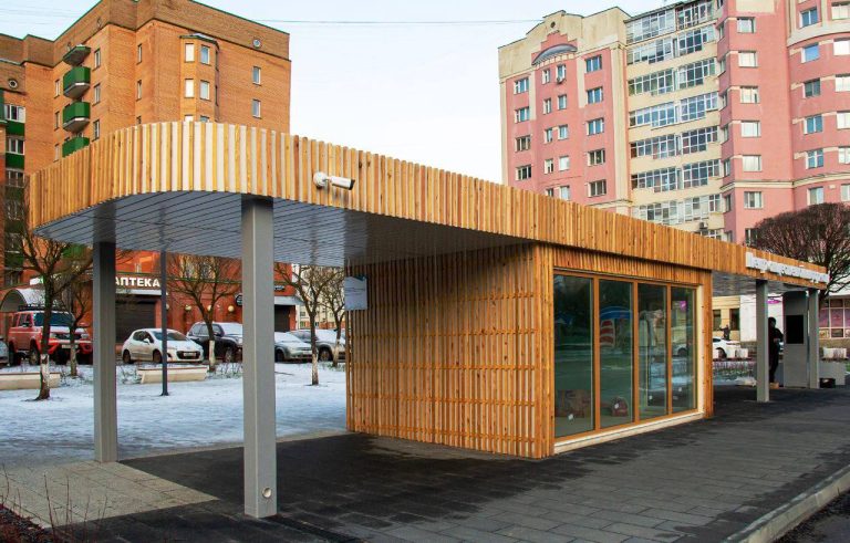 В Удомле открыт обновленный сквер на улице Попова