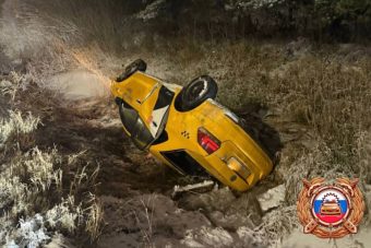 В ДТП под Тверью пострадала пассажирка перевернувшегося такси В ДТП под Тверью пострадала пассажирка перевернувшегося такси