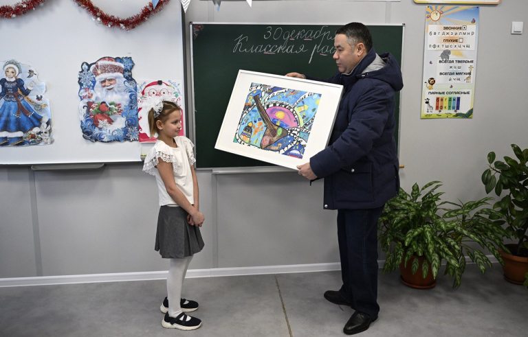 Полномочный представитель президента в СЗФО Игорь Руденя исполнил новогоднюю мечту юной жительницы Тверской области