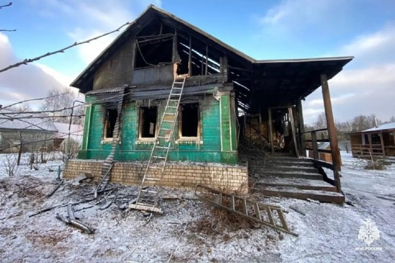 Неисправная проводка стала причиной серьезного пожара в Тверской области