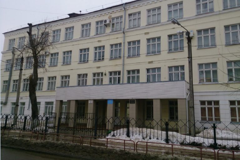 В Твери в декабре закрывают на ремонт крупную школу, учащихся переведут в 2 других