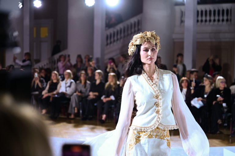 Союз дизайна и традиций: «Торжокские золотошвеи» вновь покорили международный форум в Санкт-Петербурге