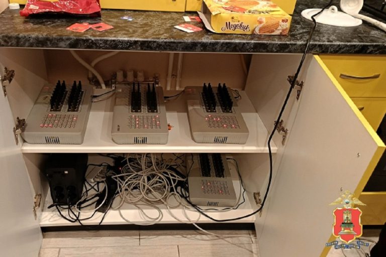 В Твери ликвидирован нелегальный узел связи, используемый мошенниками