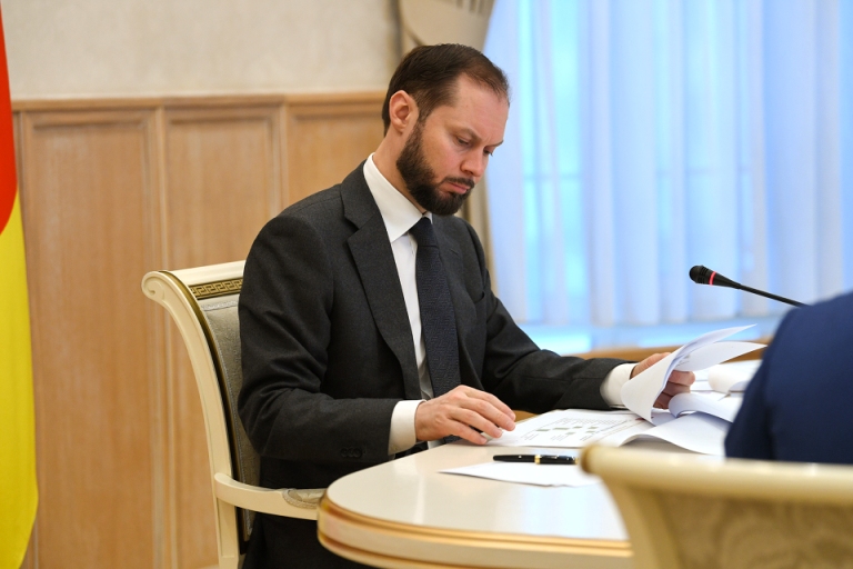 Глава Тверского региона поставил задачи по противодействию потребления и распространения наркотиков среди подростков и молодежи