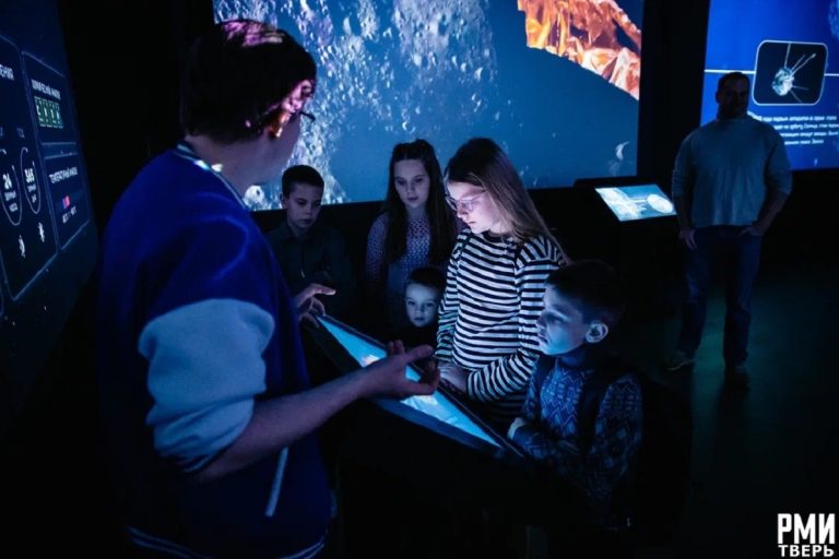 В Твери открылись праздничные выставки, интересные для семей с детьми