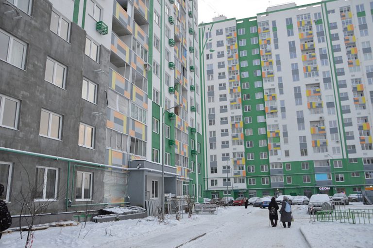 В Твери в атакованном беспилотником доме в Мамулино заменили 179 оконных блоков