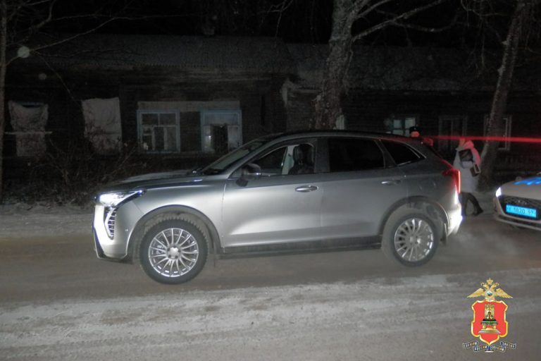 В Тверской области наркоман угнал машину, чтобы доехать к жене и сыну