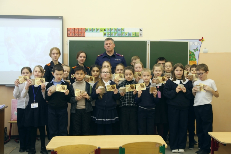 В Твери представитель СК России и кадеты рассказали школьникам о блокаде Ленинграда