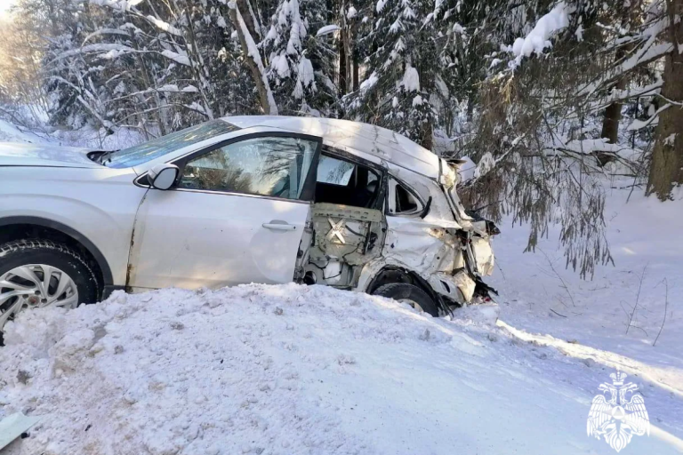 Жёсткое ДТП под Конаково: один погиб, один в больнице
