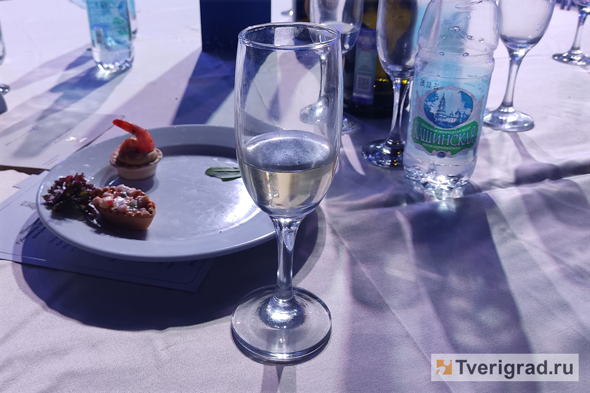 Россиянам объяснили, чем опасен коктейль из разного вида алкоголя