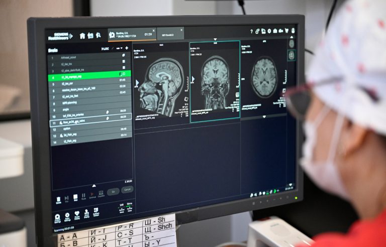 Михаил Мурашко прибыл в Тверскую область и обсудил с Виталием Королевым строительство ДОКБ