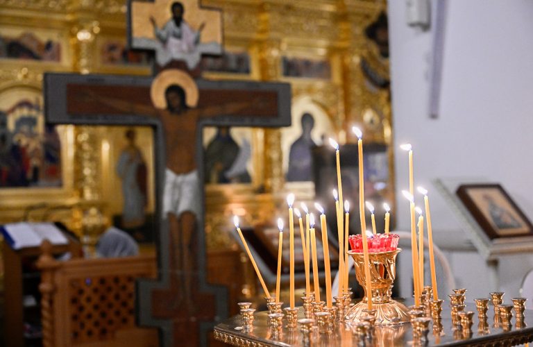 Глава Тверской области посетил Рождественское праздничное бдение в Спасо-Преображенском кафедральном соборе