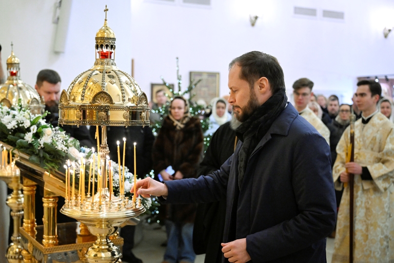 Глава Тверской области посетил Рождественское праздничное бдение в Спасо-Преображенском кафедральном соборе