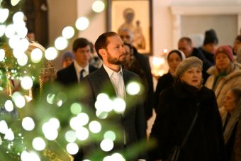 Глава Тверской области посетил Рождественское праздничное бдение в Спасо-Преображенском кафедральном соборе