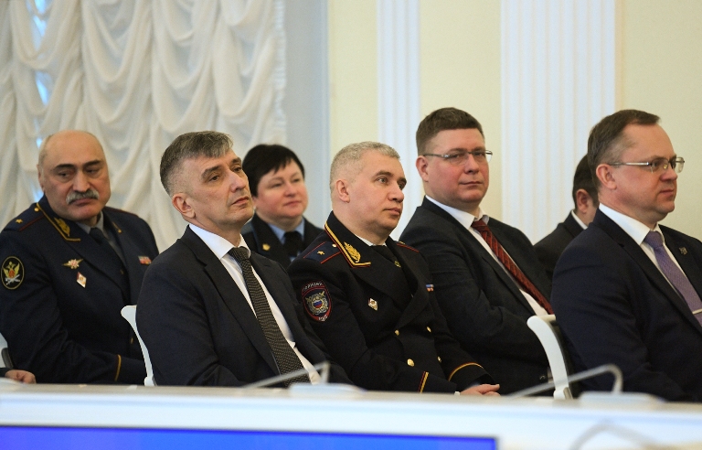 Виталий Королев вручил награды лучшим работникам прокуратуры Тверской области